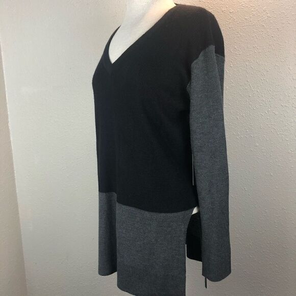 NWT Vince Camuto Sweater Top Size M - Picture 3 of 9